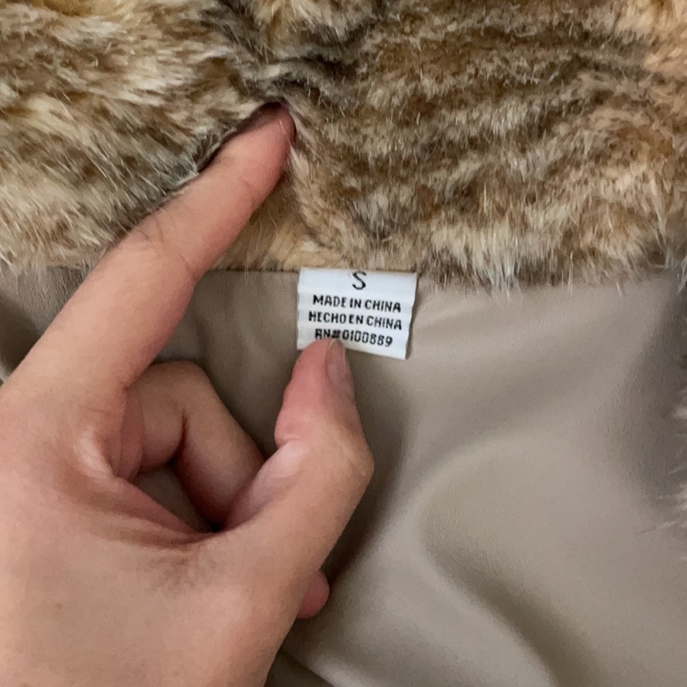 Fur jacket - Picture 3 of 10